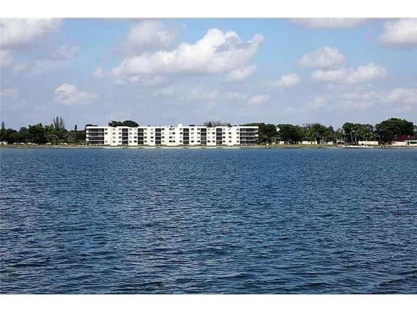 Lake Emerald, 106 Lake Emerald Dr #408, Oakland Park, Florida 33309, image 1