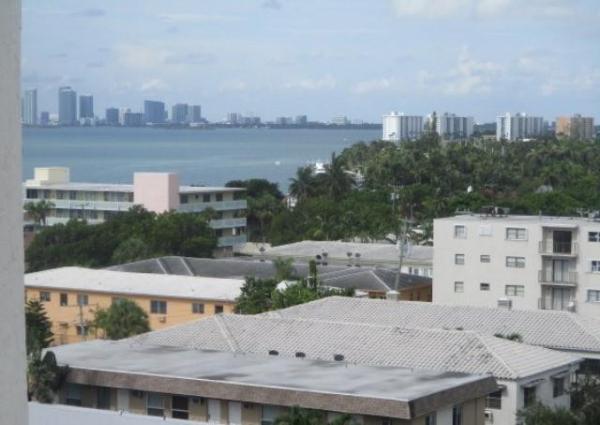 Stanton House, 6900 Bay Dr #8-J, Miami Beach, Florida 33141, image 3