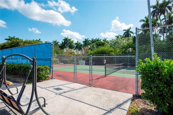 Manor Grove Village, 300 NE 19th Ct #211N, Wilton Manors, Florida 33305, image 2