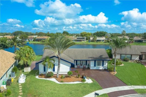 American Homes At Southwind Lakes, 9387 Richmond Cir, Boca Raton, Florida 33434, image 2