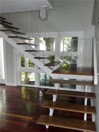 Townhouse Isles, 13 Middlesex Dr, Wilton Manors, Florida 33305, image 3
