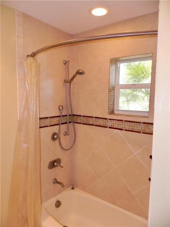 Townhouse Isles, 13 Middlesex Dr, Wilton Manors, Florida 33305, image 1