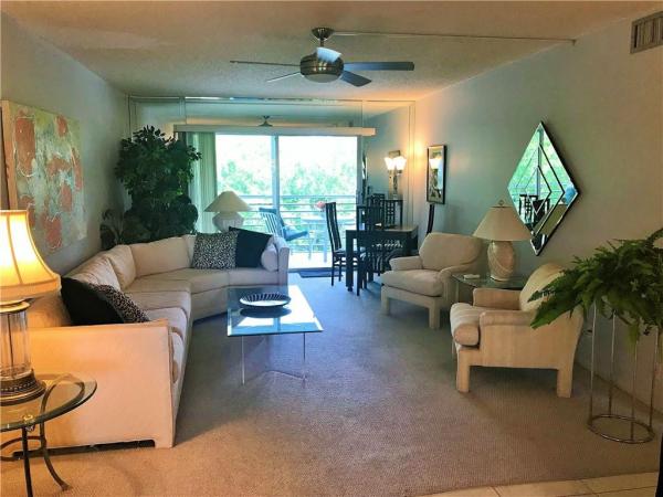Lucaya Village, 2304 Lucaya Ln #H4, Coconut Creek, Florida 33066, image 1