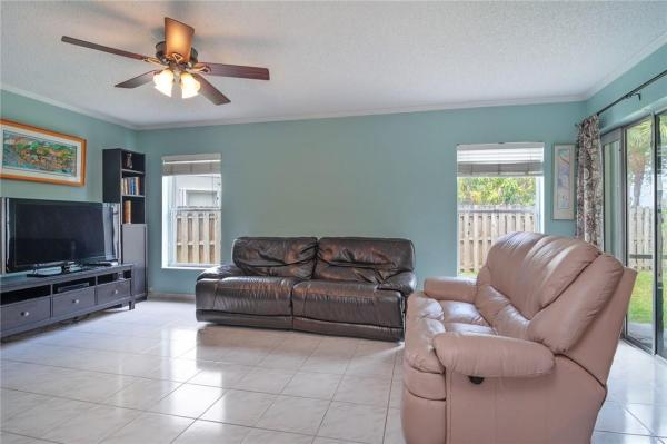 Les Chateaux, 4700 Grapevine Way, Davie, Florida 33331, image 1