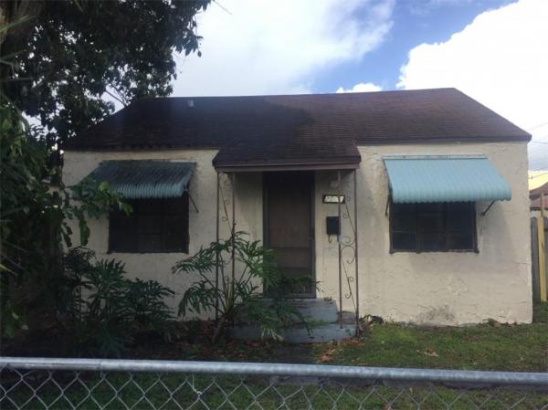 Royal Poinciana, 2015 Coolidge St, Hollywood, Florida 33020, image 1