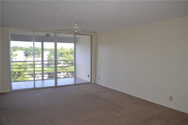 Sabal Palm Of Pine Island Ridge, 1811 W Sabal Palm Dr #404, Davie, Florida 33324, image 2