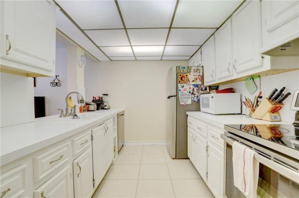 Center Court, 3186 N Pine Island Rd #801, Sunrise, Florida 33351, image 1