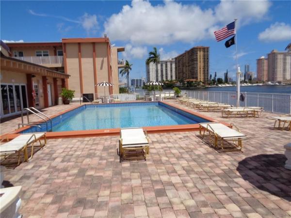 Eastern Shores Palo Alto, 3922 166th St #S316, North Miami Beach, Florida 33160, image 2