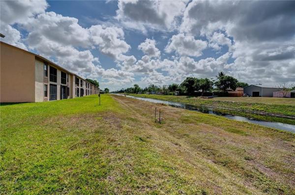 Boca Cove, 9467 Boca Cove Cir #807, Boca Raton, Florida 33428, image 2