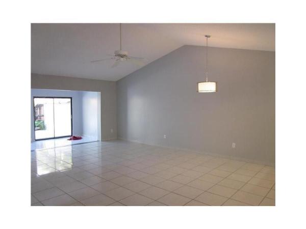 Kings Court West, 8623 SW 113th Ct #8623, Kendall, Florida 33173, image 3