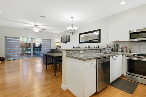 Victoria Place Townhomes, 835 NE 19th Ave #3, Fort Lauderdale, Florida 33304, image 2