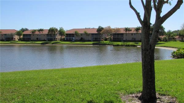 Palm Isles, 9889 Seacrest Cir #101, Boynton Beach, Florida 33437, image 2