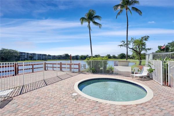 Sabal Palm Of Pine Island Ridge, 1920 Sabal Palm Dr #206, Davie, Florida 33324, image 3