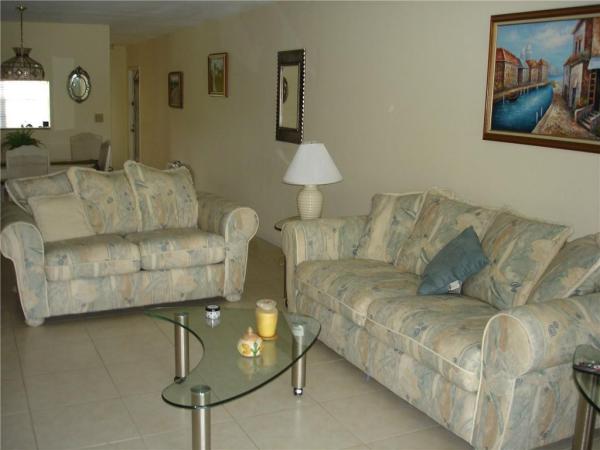 Martinique Village, 4701 Martinique Dr #M4, Coconut Creek, Florida 33066, image 1