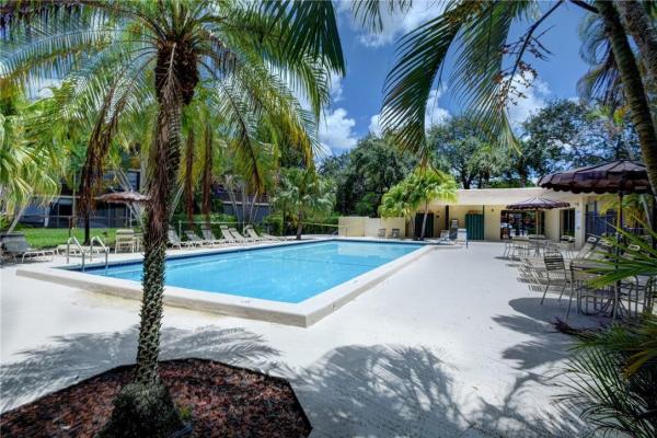 Bonaire At Woodmont, 7515 NW 79th Ave #216, Tamarac, Florida 33321, image 1