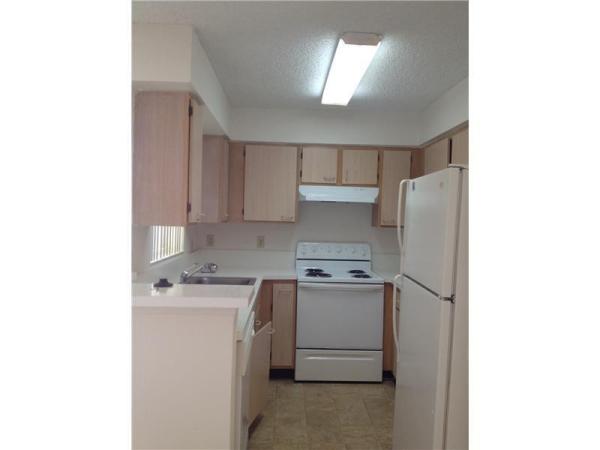 South Palm Place, 7650 Westwood Dr #517, Tamarac, Florida 33321, image 1