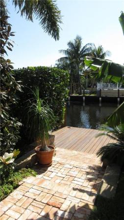 Middle River Manor, 2200 NE 17th Ter, Wilton Manors, Florida 33305, image 2