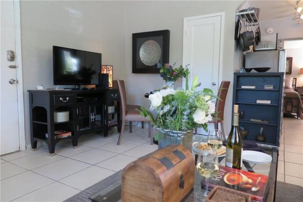 Wilton Manors No HOA, 2310 NE 5th Ave, Wilton Manors, Florida 33305, image 2