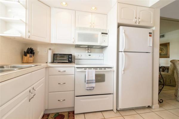 Pompano Beach House, 3200 NE 10th St #2, Pompano Beach, Florida 33062, image 1