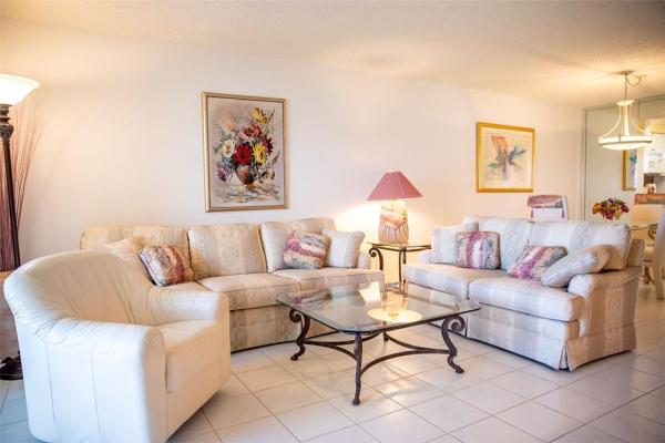 Huntington Pointe, 6112 N Huntwick Ter #107, Delray Beach, Florida 33484, image 2