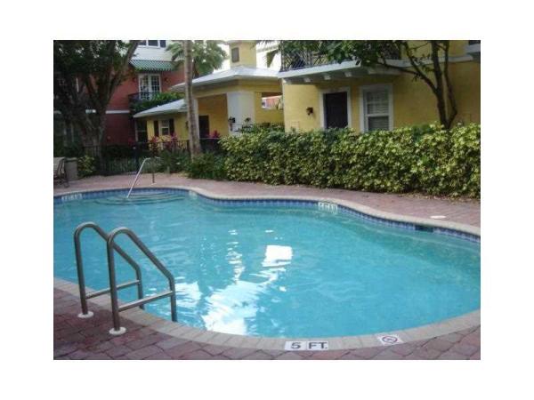 Belle Isle, 2378 Wilton Dr, Wilton Manors, Florida 33305, image 2