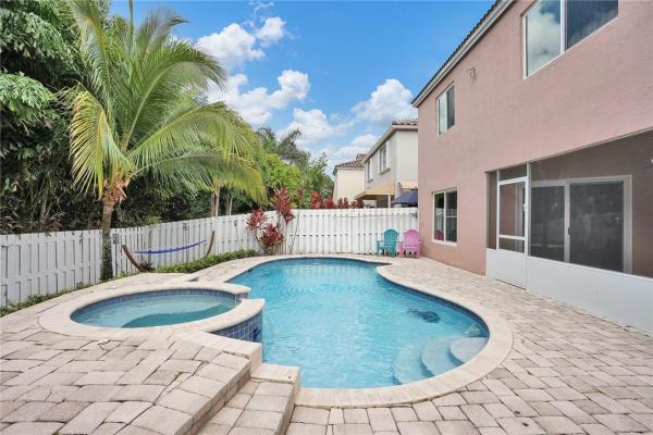 Lago Largo, 12225 NW 1st St, Plantation, Florida 33325, image 3