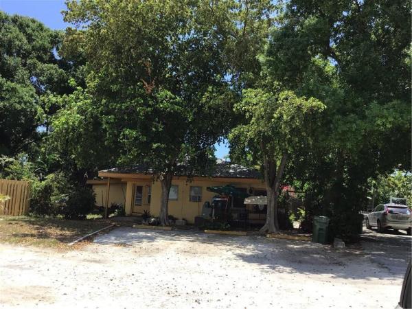 Highland Estates, 2700 NE 9th Ave, Wilton Manors, Florida 33334, image 1