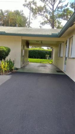 Country Manors, 232 Cardinal Ln, Delray Beach, Florida 33445, image 3