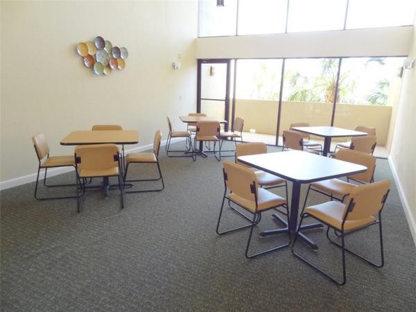 Camino Real Village, 5900 Camino Del Sol #403, Boca Raton, Florida 33433, image 1