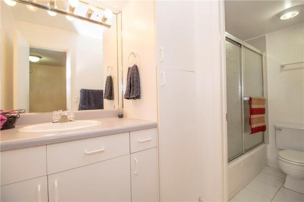 Lago West, 430 Commodore Dr #313, Plantation, Florida 33325, image 3