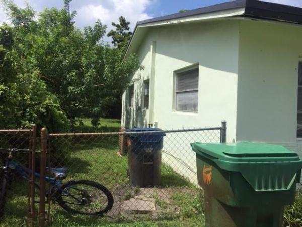 Sunshine Villas, 5401 NW 17th St, Lauderhill, Florida 33313, image 1