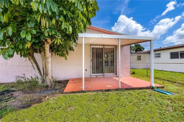 Racewood, 442 W 44th Pl, Hialeah, Florida 33012, image 1