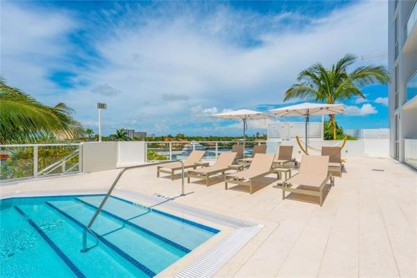 Tiffany House, 401 N Birch Rd #1216, Fort Lauderdale, Florida 33304, image 1