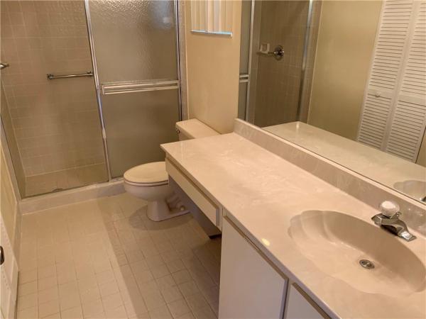 Huntington Pointe, 6033 Waldwick Cir, Delray Beach, Florida 33484, image 2