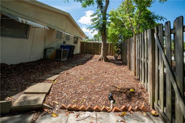 Rio Nuevo Isle, 1215 Citrus Isle #1-2, Fort Lauderdale, Florida 33315, image 2
