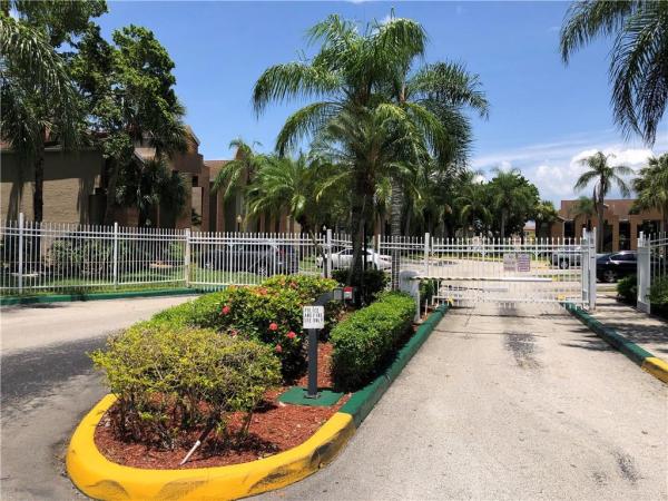 Fairway Greens Homes, 11361 SW 3rd St, Pembroke Pines, Florida 33025, image 1