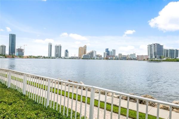 Mystic Pointe Tower 500, 3530 Mystic Pointe Dr #1713, Aventura, Florida 33180, image 3