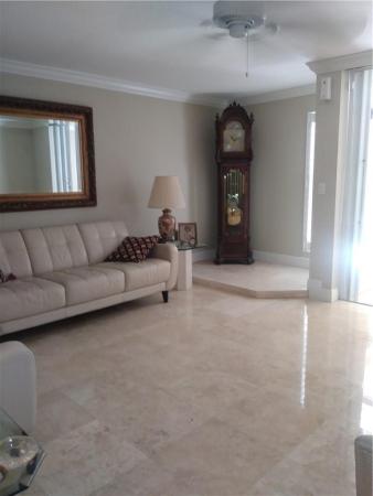 Kensington Place Townhouses, 684 Kensington Pl, Wilton Manors, Florida 33305, image 3