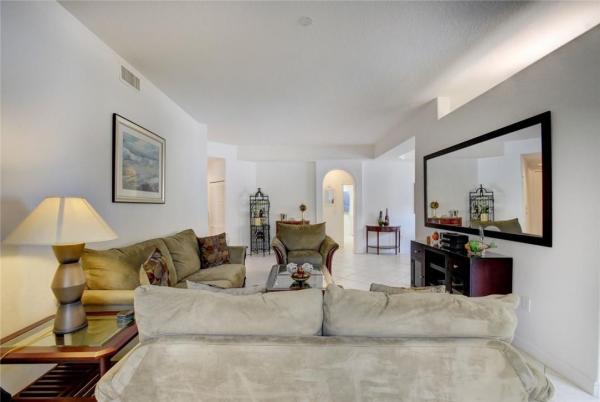 Exeter, 7972 W Exeter Blvd #101, Tamarac, Florida 33321, image 1