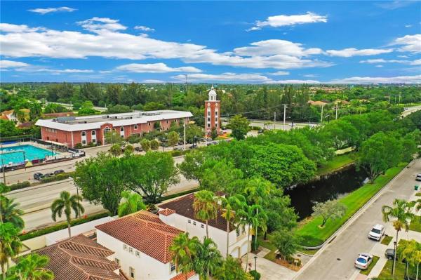 Lago Largo, 12286 NW 1st St, Plantation, Florida 33325, image 1