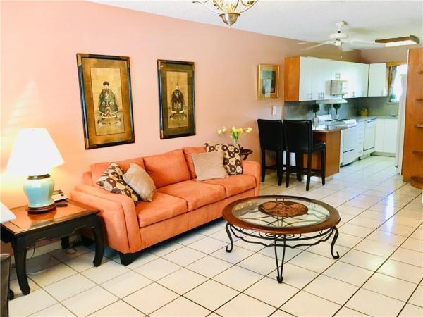 Three Rivers East, 1810 E Oakland Park Blvd #17, Oakland Park, Florida 33306, image 1