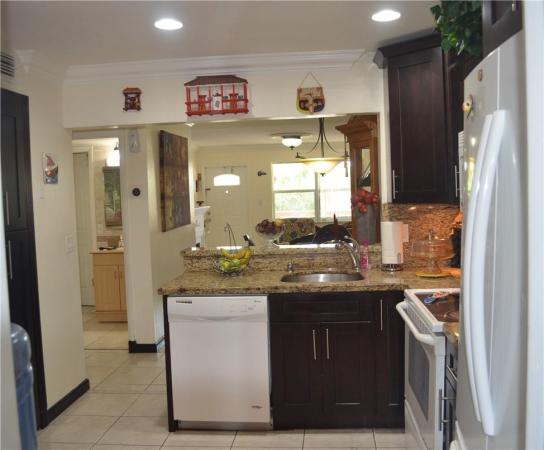 Gateland Village, 3777 NW 78th Ave #5G, Davie, Florida 33024, image 3
