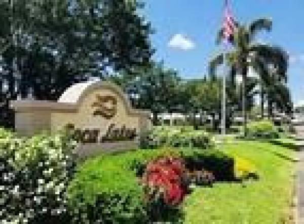 Boca Lakes, 8641 Boca Dr, Boca Raton, Florida 33433, image 2
