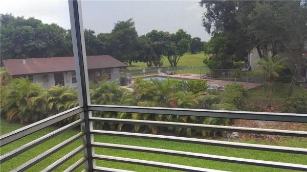 Fairways Of Tamarac, 8450 Lagos De Campo Blvd #202, Tamarac, Florida 33321, image 1