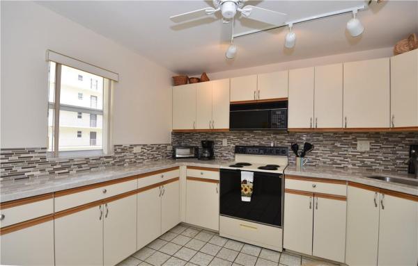 Poinciana By The Sea, 4629 Poinciana St #220, Lauderdale By The Sea, Florida 33308, image 2
