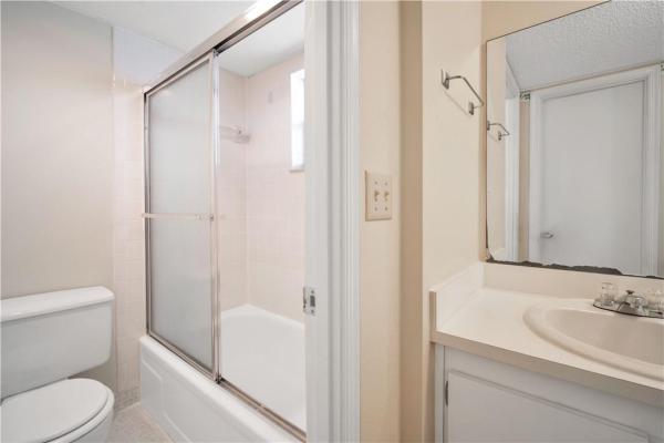 Poinciana Place Of Pine Island Ridge, 9480 Poinciana Pl #301, Davie, Florida 33324, image 3