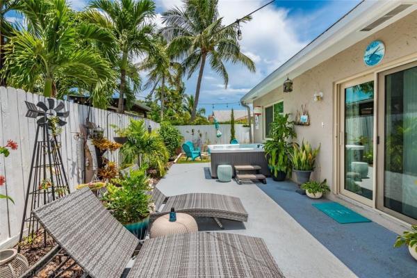 Gates Of Hillsboro, 4107 NW 1st Pl, Deerfield Beach, Florida 33442, image 1