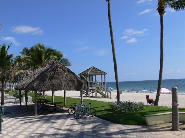 Hidden Woods Of Deer Creek, 147 Deer Creek Blvd #408, Deerfield Beach, Florida 33442, image 1