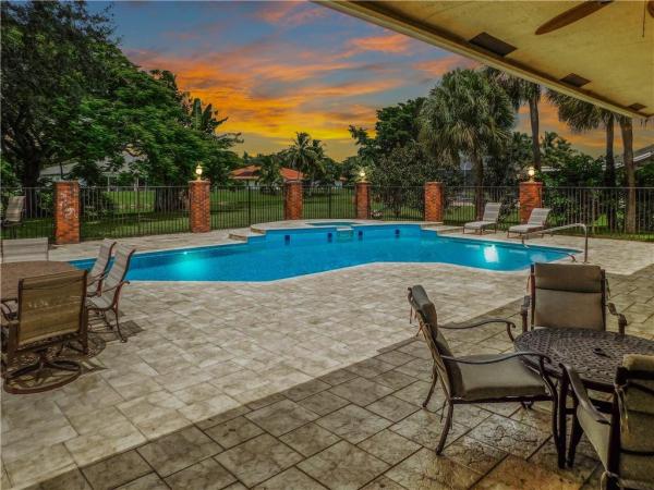 Whispering Pines, 3201 SW 134th Ter, Davie, Florida 33330, image 3