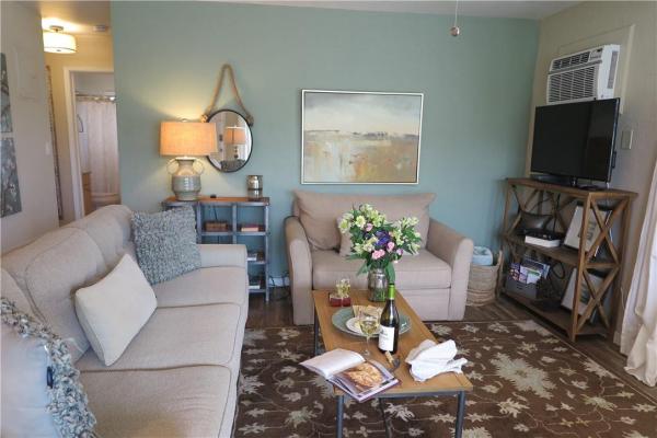 Edgewater Estates, 2217 NE 14th Ave #1-4, Wilton Manors, Florida 33305, image 3